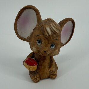 Vintage Brinns Mouse Apple Basket Ceramic Figurine, Made in Taiwan